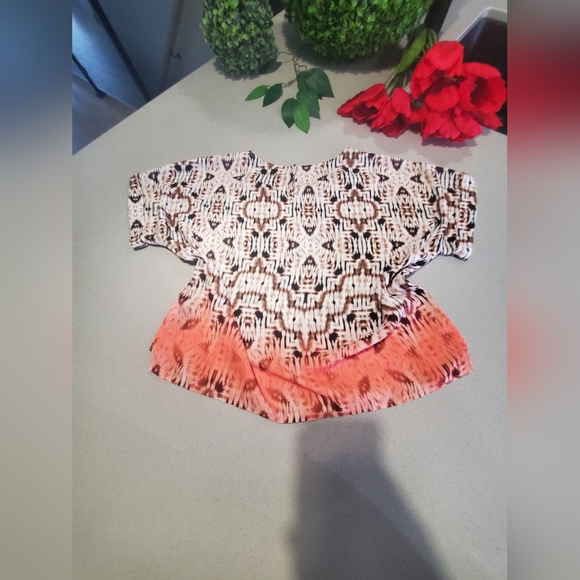 NWOT AUDREY & CELINE Jolie blouse estivale à manches courtes, motifs originaux - Picture 6 of 7